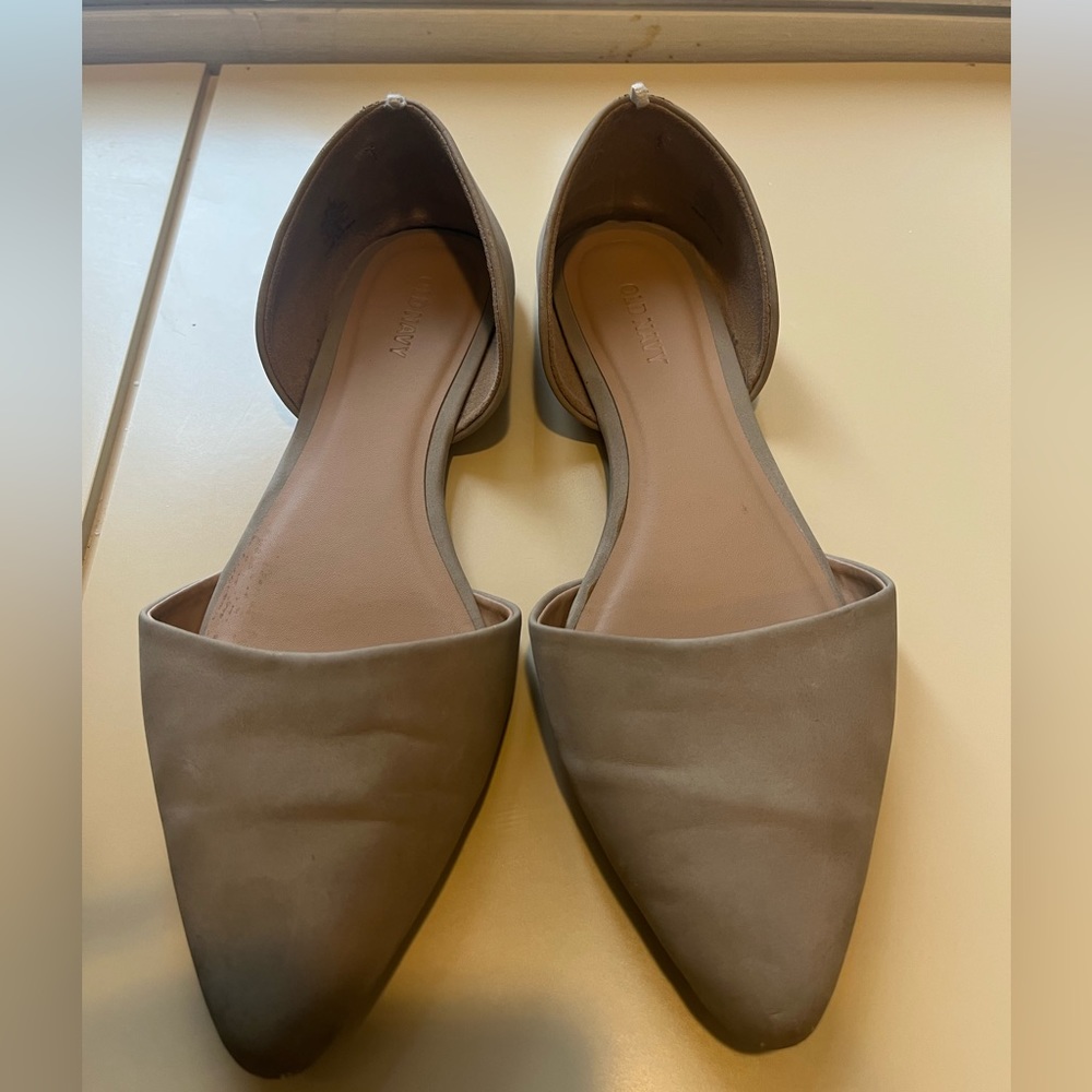 Old Navy Pointed Toe Flats